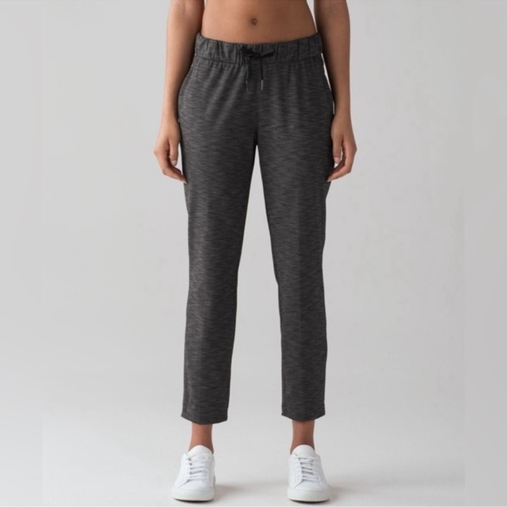 Lululuemon on the fly grey jogger style leggings